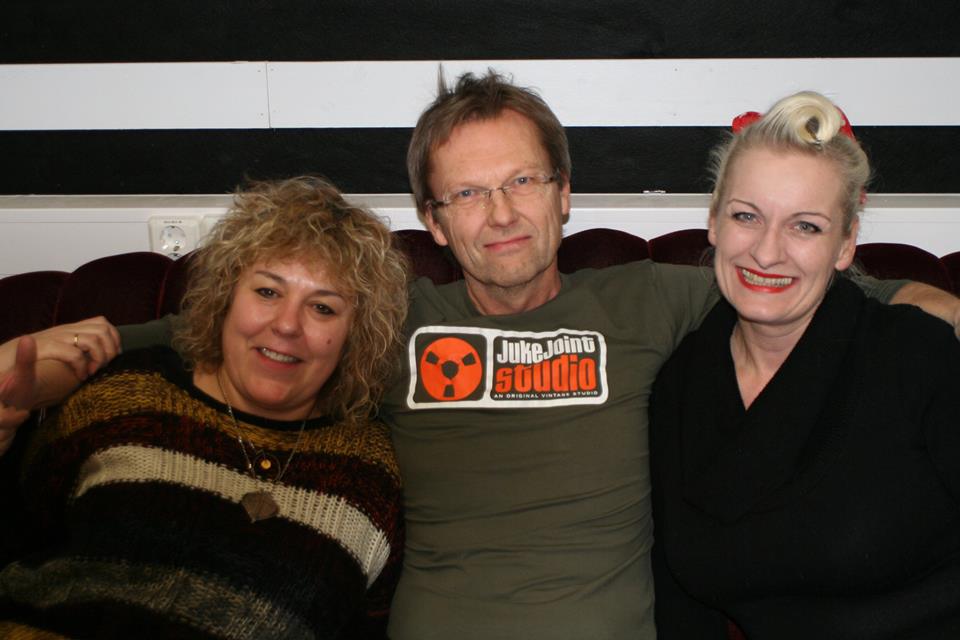 BOK OG BLUESHUSET 24 - BM & ESPEN FJELLE & LADY J.